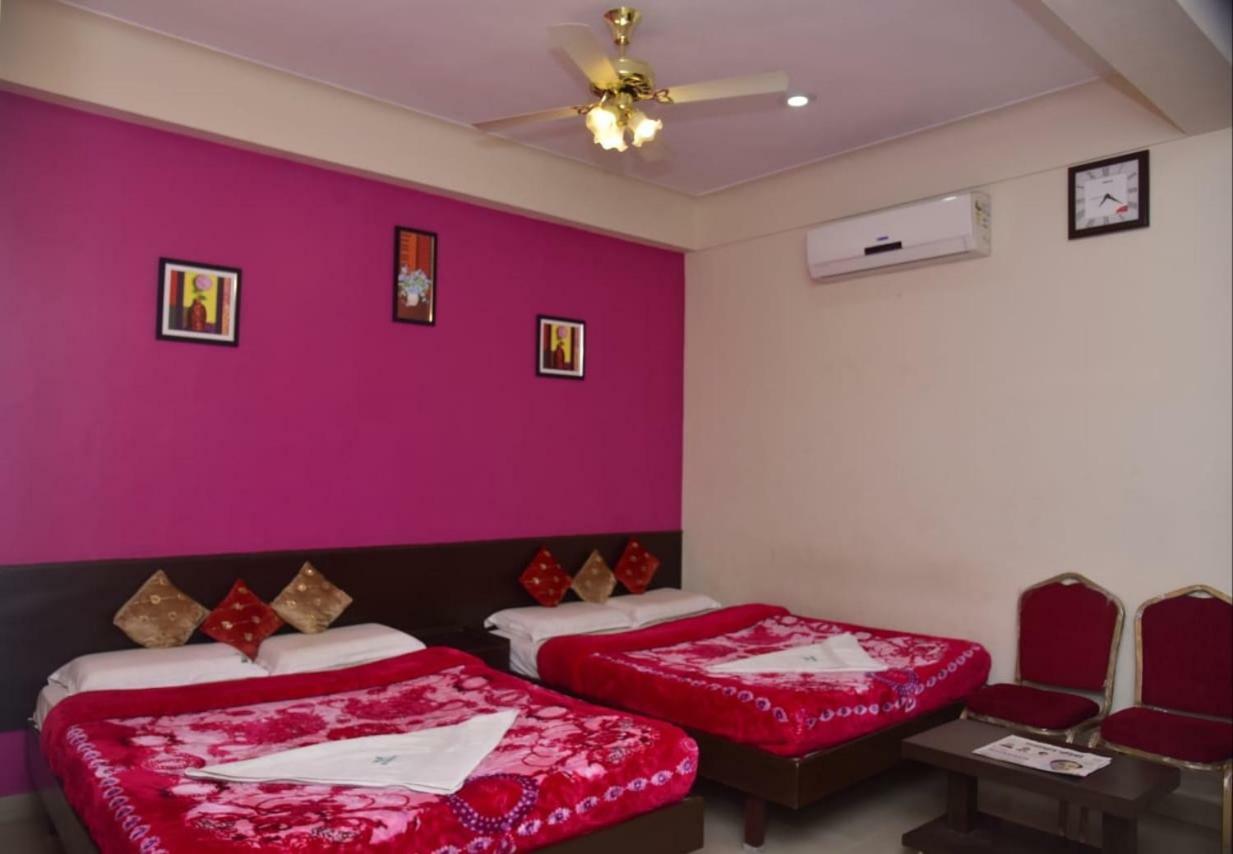 Raj Residency Hotel Májszúr Kültér fotó